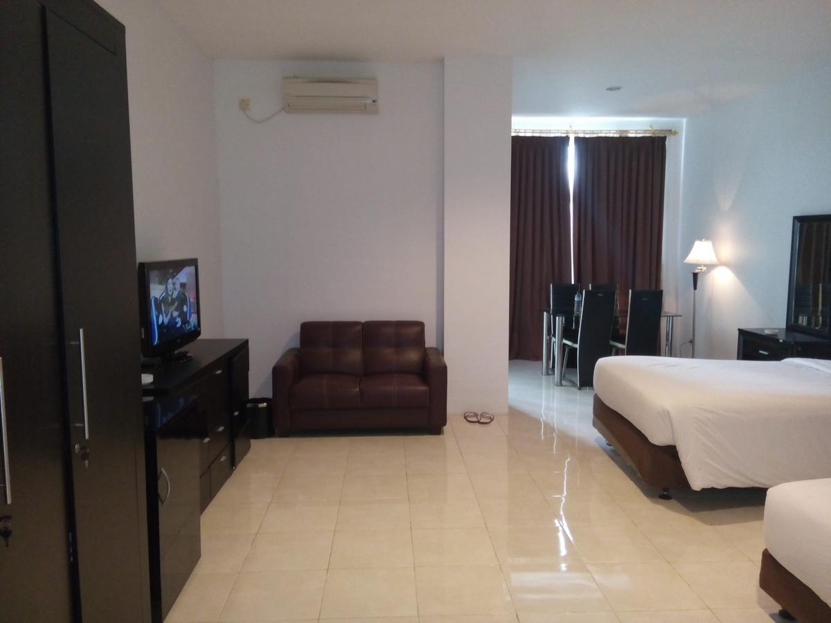 Grand Royal Taliwang Hotel 外观 照片