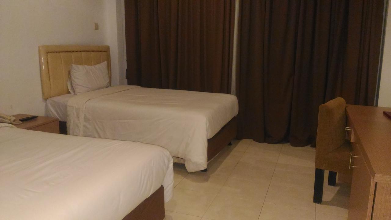 Grand Royal Taliwang Hotel 外观 照片